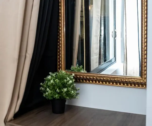 Luxurious Triplex - Marais & Montorgueil Appartement Parijs
