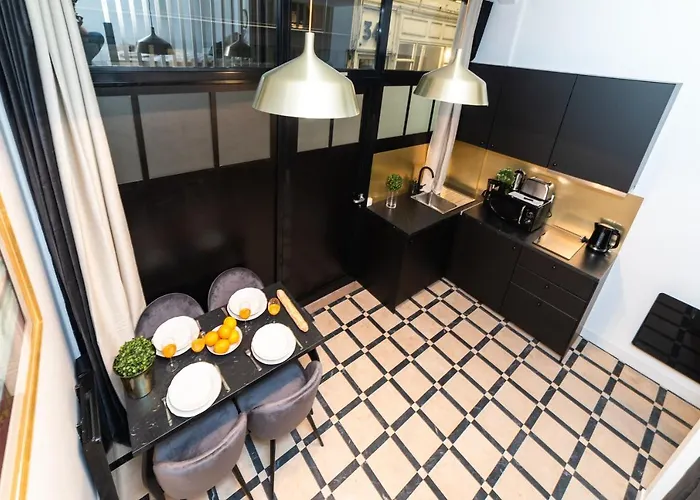 Luxurious Triplex - Marais & Montorgueil * Parijs